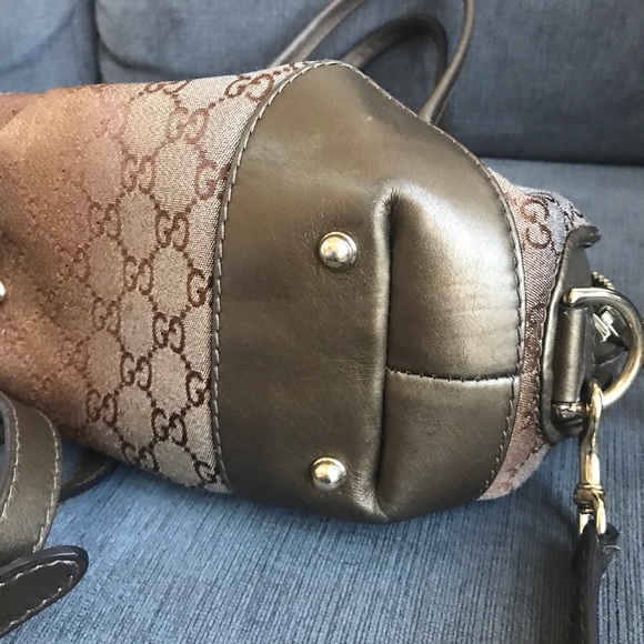 GUCCI Beige Metallic GG Canvas Heart-Bit Top Handle Bag - Picture 12 of 16